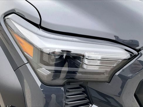 Used 2025 Toyota Tacoma TRD Off-Road image 27