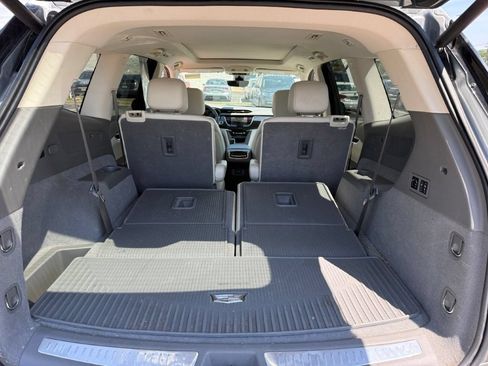 Used 2024 Cadillac XT6 Premium Luxury w/ Technology Package AWD/4WD image 18