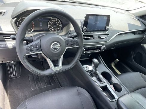 Used 2020 Nissan Altima 2.5 S FWD image 9