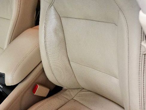 Used 2016 Ford Taurus Limited image 4