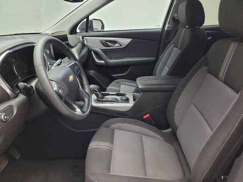 Used 2025 Chevrolet Blazer LT w/ Convenience Package FWD image 17