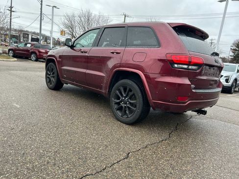 Certified 2021 Jeep Grand Cherokee Laredo X image 22