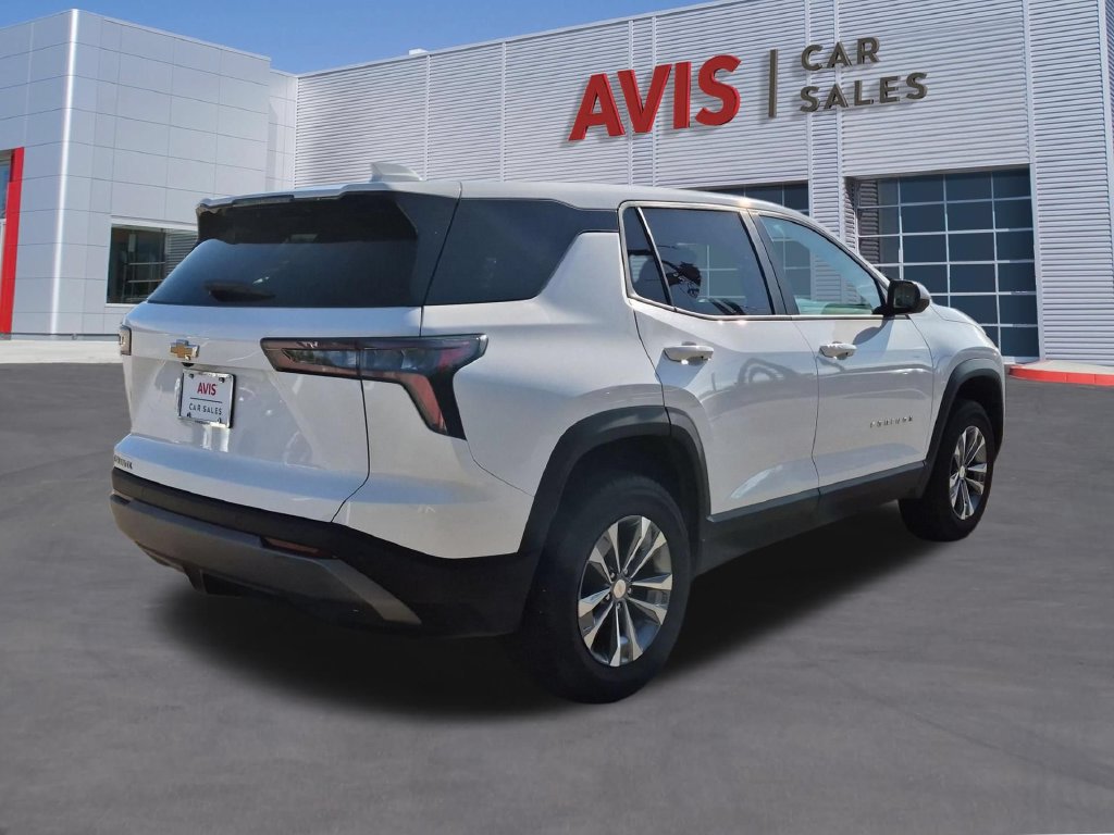 Used 2026 Chevrolet Equinox LT FWD image 5