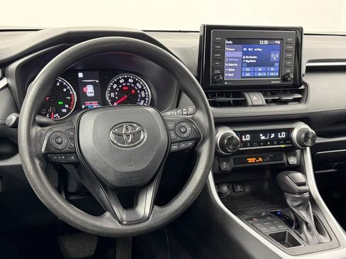 Certified 2022 Toyota RAV4 XLE w/ Carpet Mat Package (TMS) AWD/4WD image 36