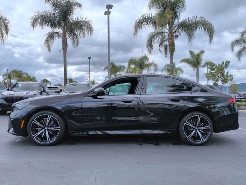 Used 2024 BMW 530i w/ M Sport Package RWD image 7