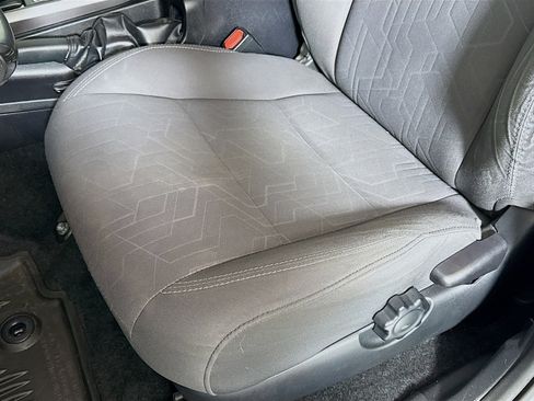 Certified 2018 Toyota Tacoma TRD Off-Road image 20