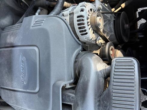 Used 2009 Chevrolet Avalanche LTZ RWD image 38