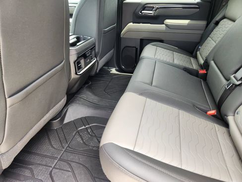 New 2026 Chevrolet Silverado 2500 ZR2 AWD/4WD image 25