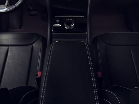 New 2026 Jeep Grand Cherokee L Limited AWD/4WD image 4