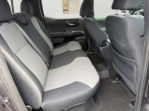 Used 2021 Toyota Tacoma TRD Sport AWD/4WD image 13
