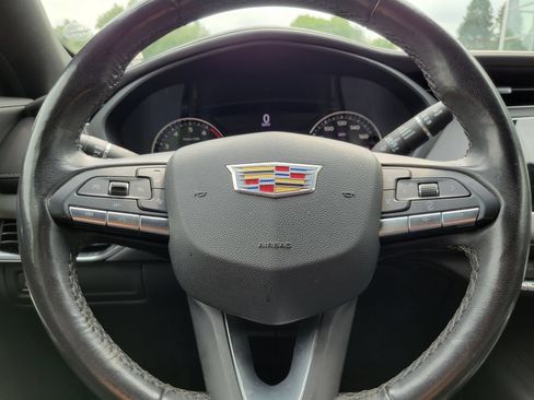 Used 2020 Cadillac XT4 Premium Luxury w/ Cold Weather Package FWD image 13