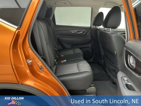Used 2019 Nissan Rogue SV image 23