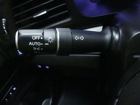 Used 2021 Acura ILX PACKAGE image 17