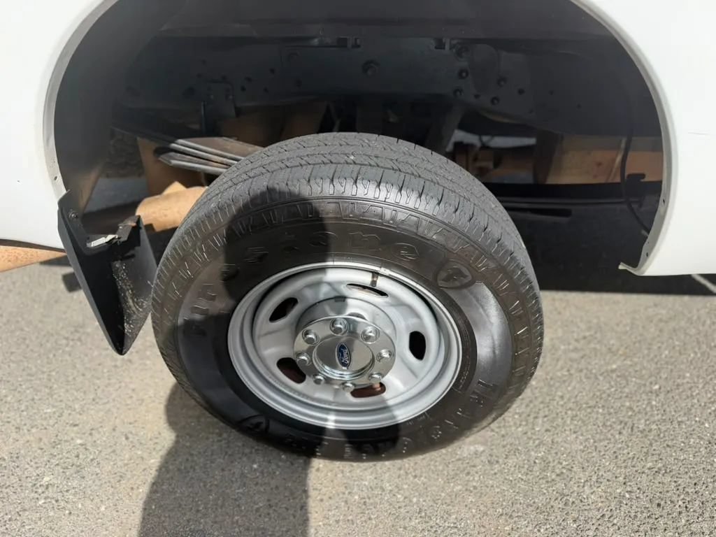 Used 2016 Ford F250 XL w/ Power Equipment Group AWD/4WD image 15