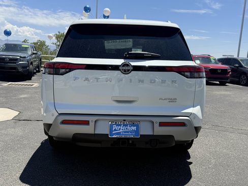 Used 2024 Nissan Pathfinder Platinum AWD/4WD image 6