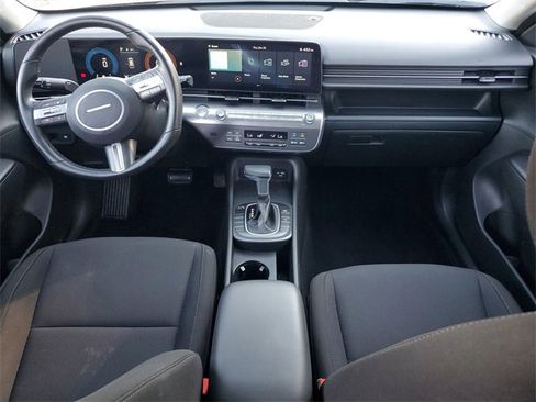 Used 2025 Hyundai Kona SEL image 16