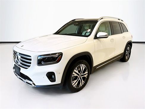 Certified 2025 Mercedes-Benz GLB 250 4MATIC image 1