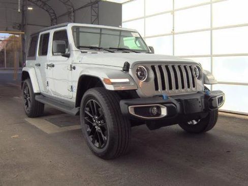 Used 2023 Jeep Wrangler Unlimited Sahara w/ Cold Weather Group image 2