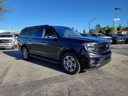 Certified 2025 Ford Expedition Max Active AWD/4WD image 9