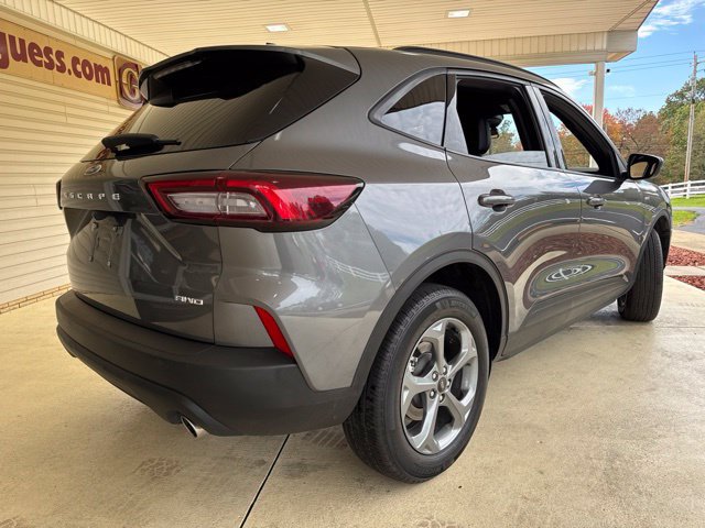 Used 2025 Ford Escape ST-Line Select AWD/4WD image 6