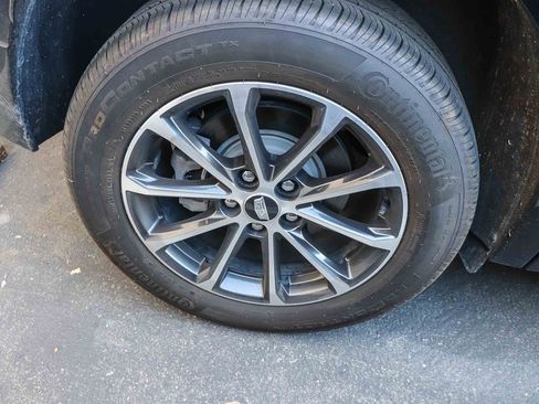 Used 2024 Cadillac XT4 Sport w/ Cold Weather Package image 12