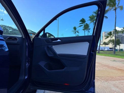 Used 2021 Volkswagen Tiguan SEL image 17