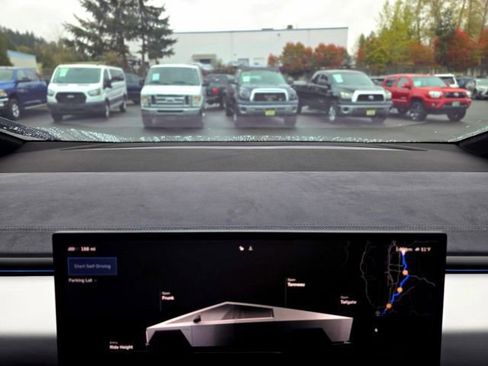 Used 2024 Tesla Cybertruck Cyberbeast AWD/4WD image 24