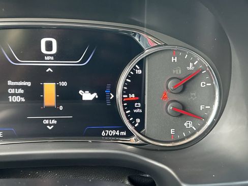 Used 2022 GMC Acadia Denali w/ Denali Ultimate Package FWD image 12