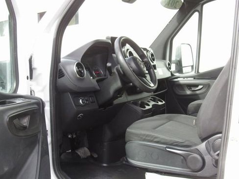 Used 2019 Mercedes-Benz Sprinter 170 image 8