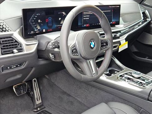 New 2025 BMW X7 M60i image 3