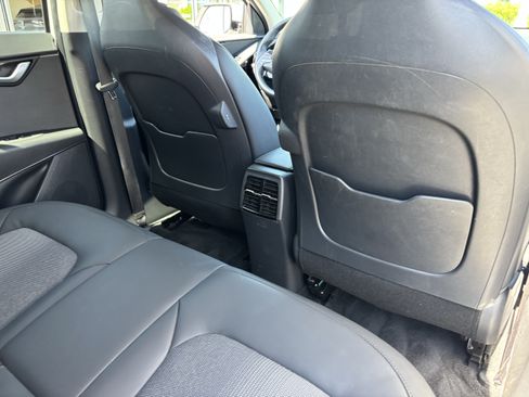 Certified 2023 Kia Niro Wind w/ Wind Preserve Package FWD image 11