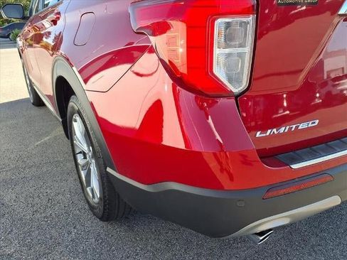 Used 2023 Ford Explorer Limited image 19