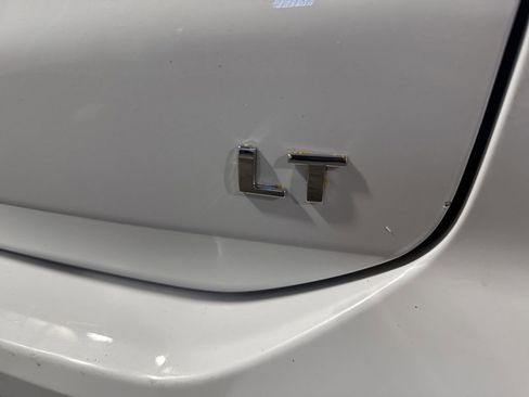 Used 2024 Chevrolet Equinox LT image 20