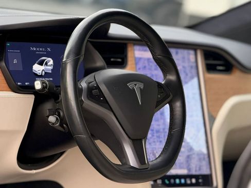 Used 2020 Tesla Model X Long Range AWD/4WD image 12