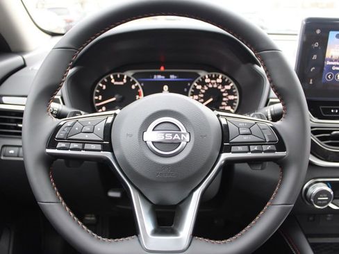 New 2025 Nissan Altima 2.5 SR image 19