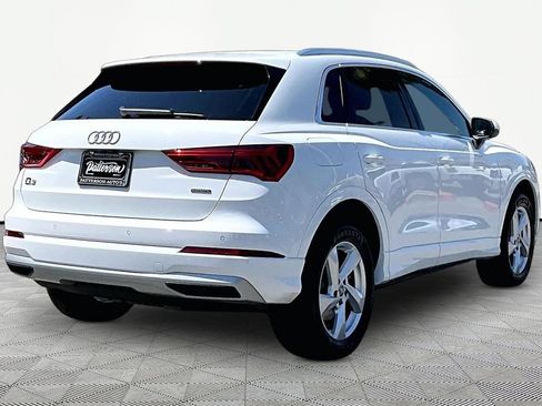 Used 2020 Audi Q3 2.0T Premium w/ Convenience Package AWD/4WD image 2