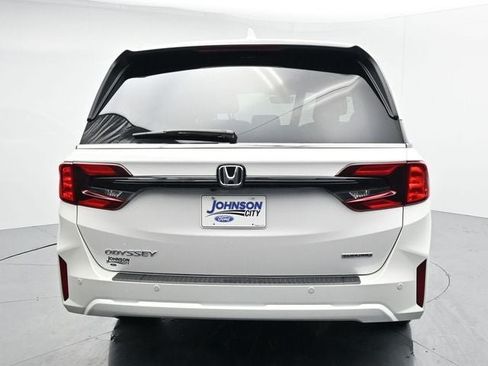 Used 2025 Honda Odyssey Touring image 7
