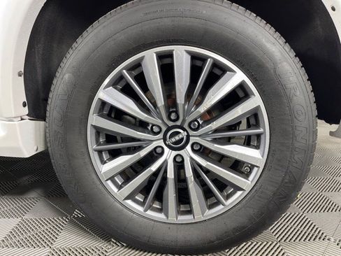 Used 2023 Nissan Armada SL image 10