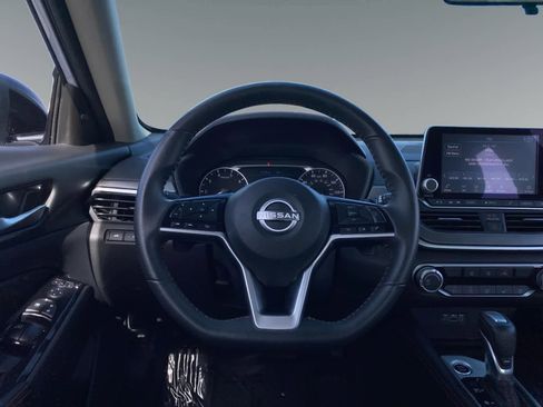 Used 2024 Nissan Altima 2.5 SR image 12