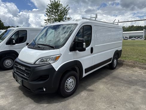 New 2024 RAM ProMaster 1500 w/ Convenience Group image 2