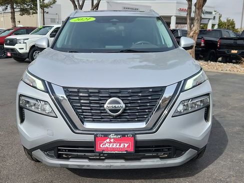 Used 2021 Nissan Rogue SV w/ Premium Package image 5