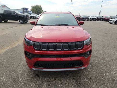 Used 2022 Jeep Compass Limited image 8