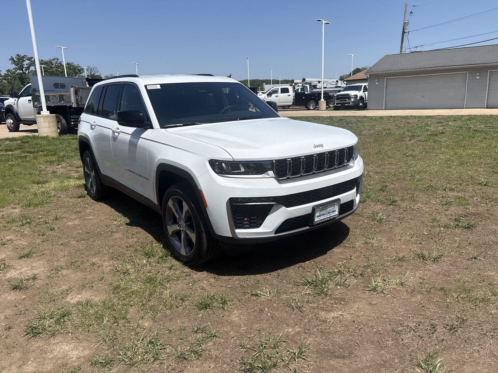 New 2026 Jeep Grand Cherokee Limited AWD/4WD image 4