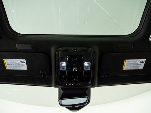 Used 2026 Cadillac Escalade V w/ LPO, ONYX Package image 21