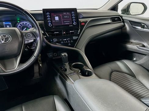 Used 2022 Toyota Camry SE image 23