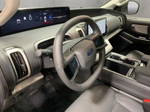 New 2026 Ford Expedition Active AWD/4WD image 11