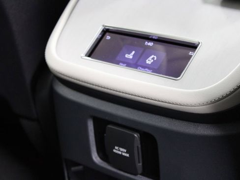 New 2026 Lincoln Navigator L Reserve AWD/4WD image 36