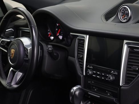 Used 2018 Porsche Macan GTS image 21