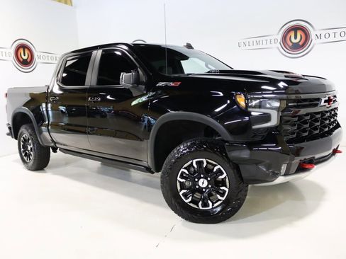 Used 2022 Chevrolet Silverado 1500 ZR2 w/ Technology Package image 34