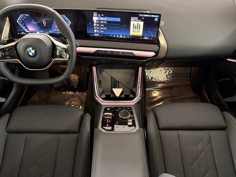 Used 2025 BMW X3 xDrive30i w/ Premium Package image 3